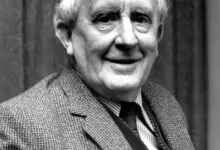 Photo of J. R. R. Tolkien kimdir?